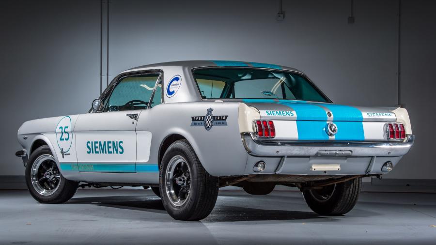  Ford Mustang Siemens Autonomous Car 1965 года  (фото 12 из 14)